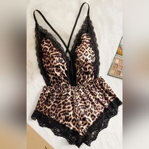 Leopard Print Coquette M Satin Sexy Mobwife Lace Trim‎ Strappy Summer Romper